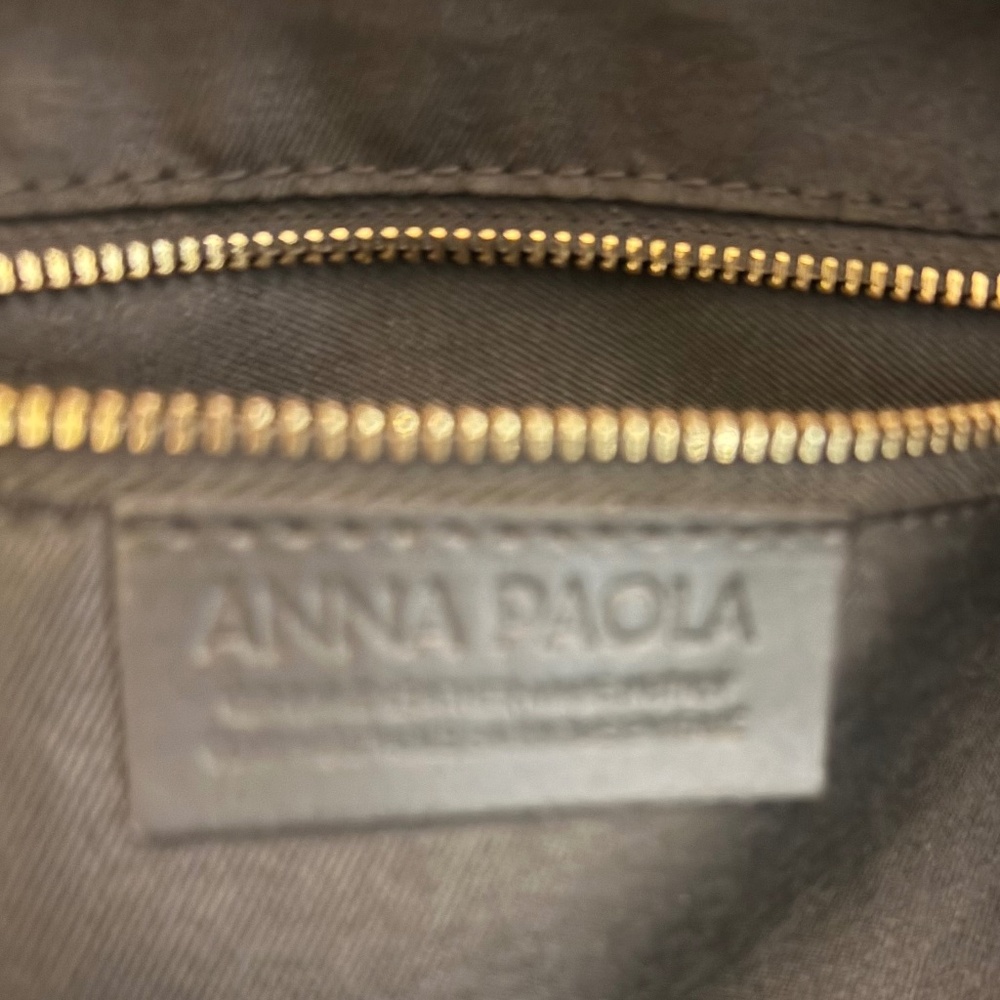 ANNA PAOLA, BLACK LEATHER BONNIE TOTE - Picture 7 of 9